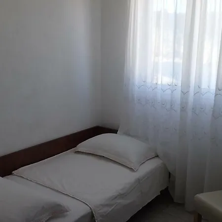 Uvala Pokrivenik 4604d * Gdinj